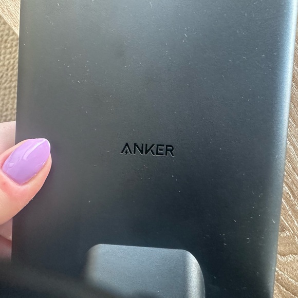 Anker Wireless Kindle Standing Charger - Picture 4 of 4